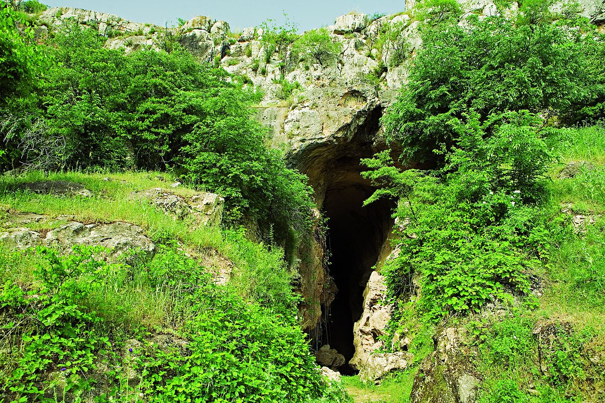 Azıx mağarası (Azık kahası)